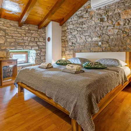 Semesterbostad Holiday Home Peruski Peruski Peruški