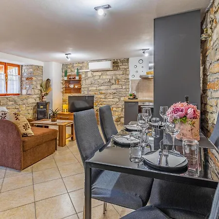 Semesterbostad Holiday Home Peruski Peruski Peruški